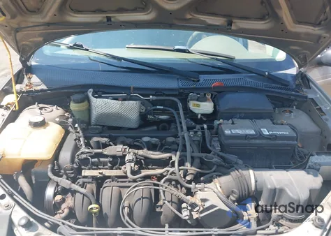 2005 Ford Focus Zx4 z USA, uszkodzony, nr VIN 1FAFP34N75W185820